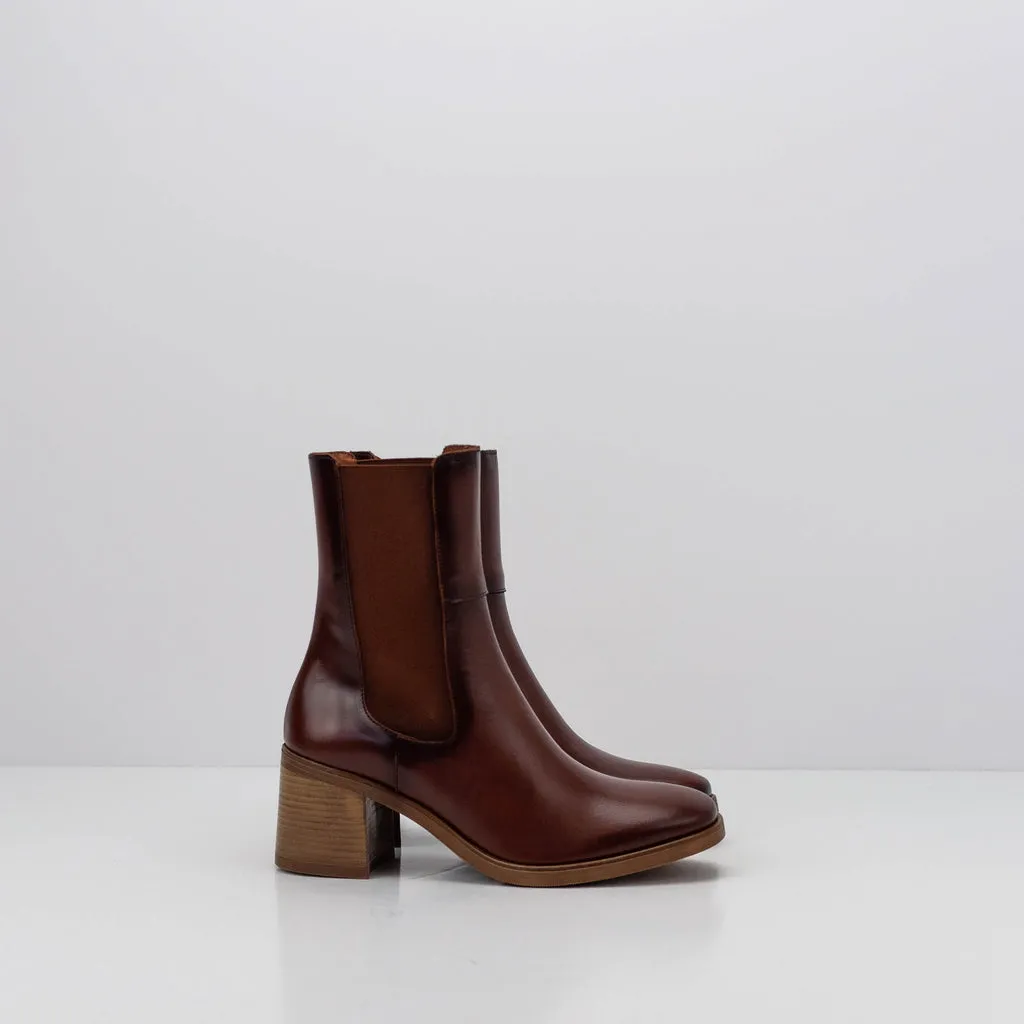 BOTIN  SEIALE  4800 CAMEL