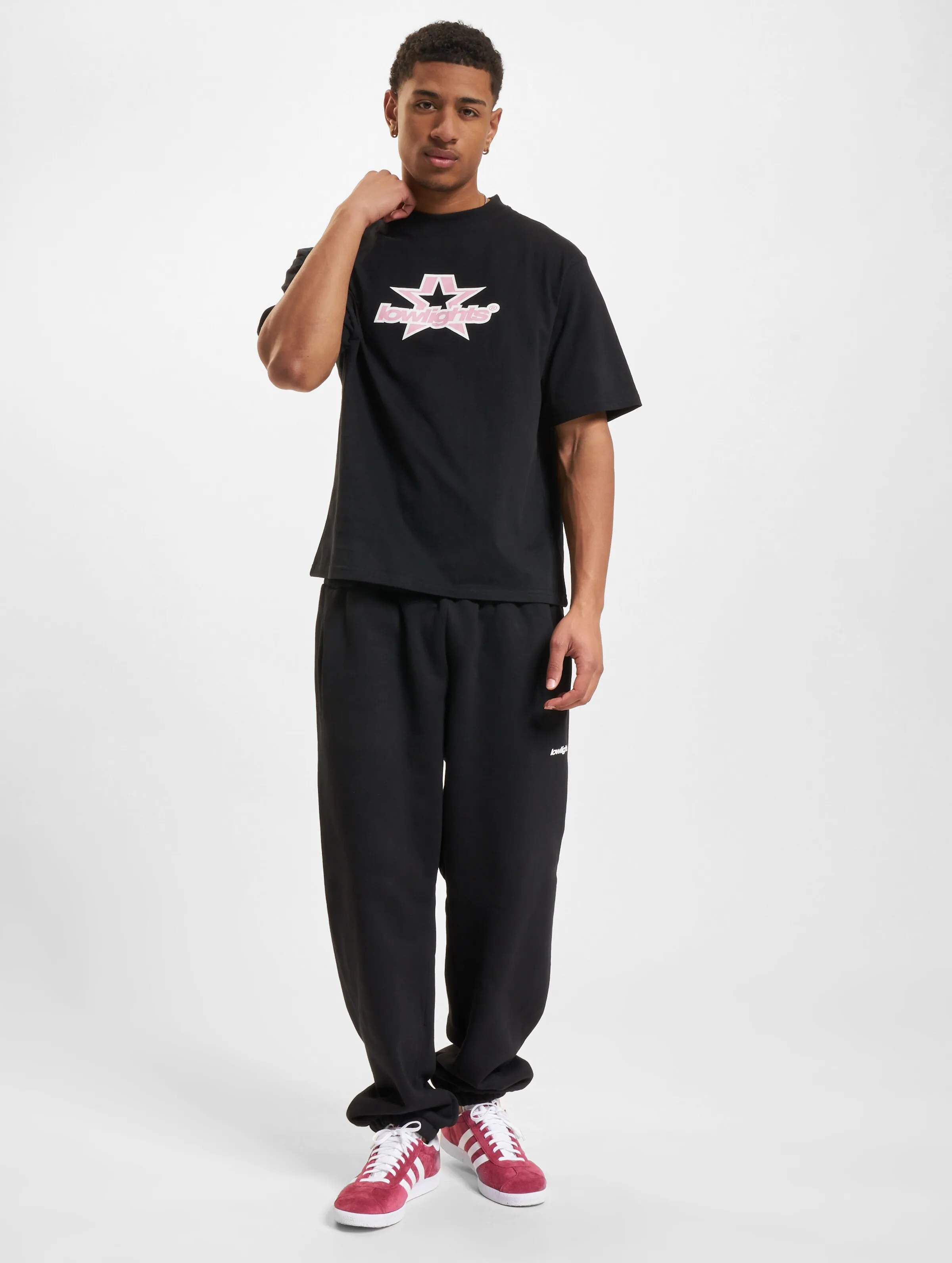 Low Lights Studios Superstar